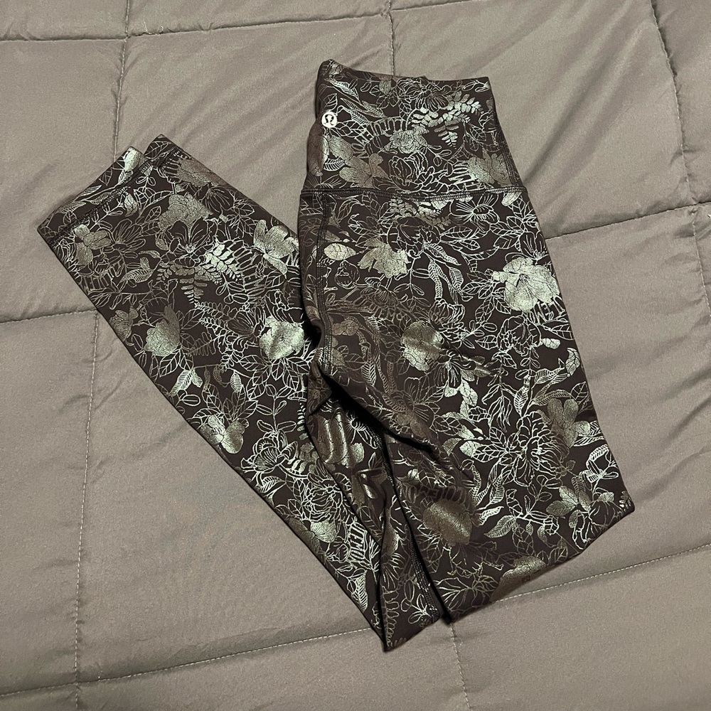 25in Lululemon Leggings